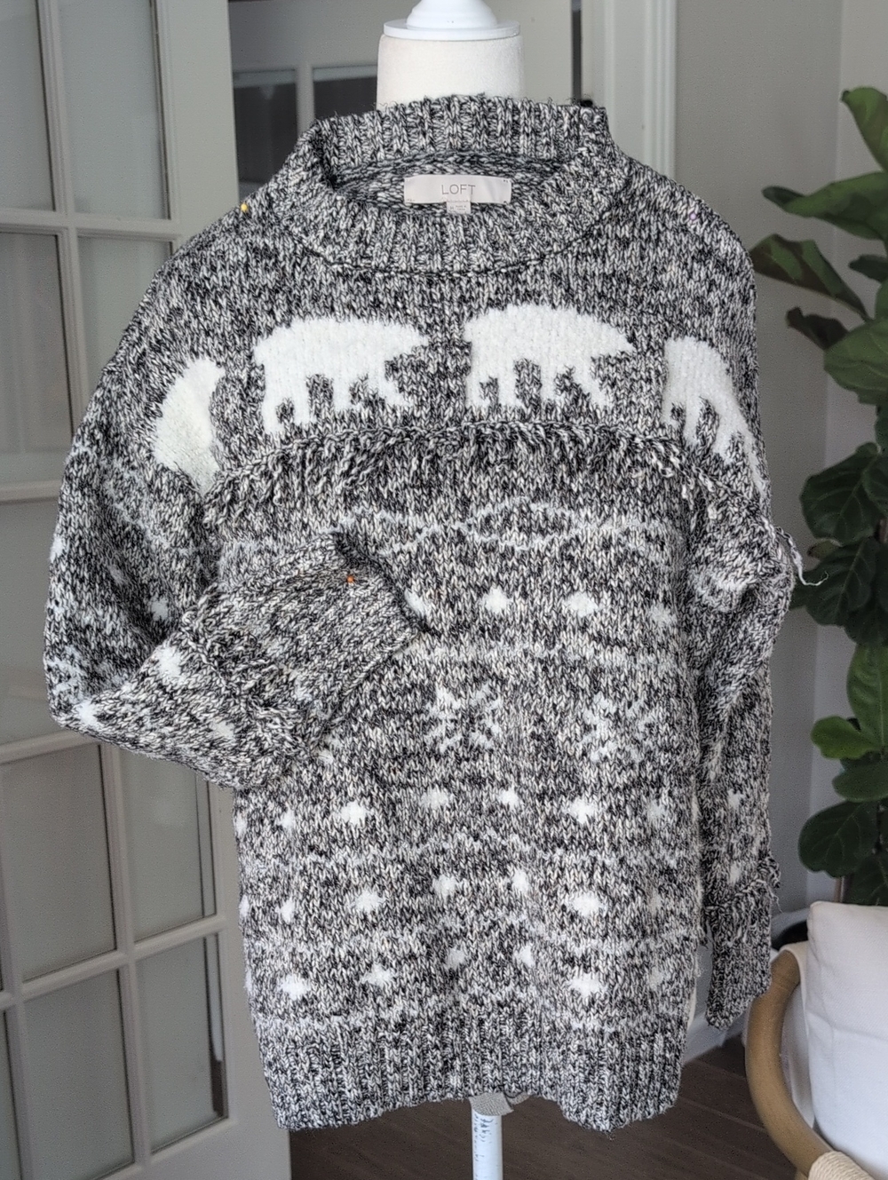 LOFT Black & White Marled Bear Intarsia Crewneck Knit Sweater Size Medium